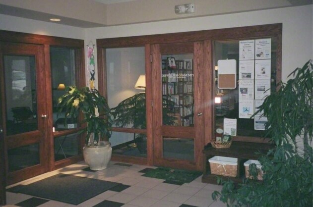 Lobby Photo - 1814-1820 W Lincoln St
