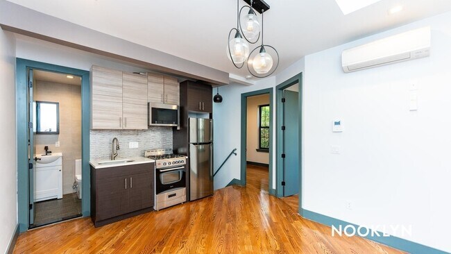 Foto del edificio - 538 Driggs Ave
