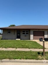 Building Photo - 2218-2220 Peters Dr
