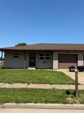 Building Photo - 2218-2220 Peters Dr