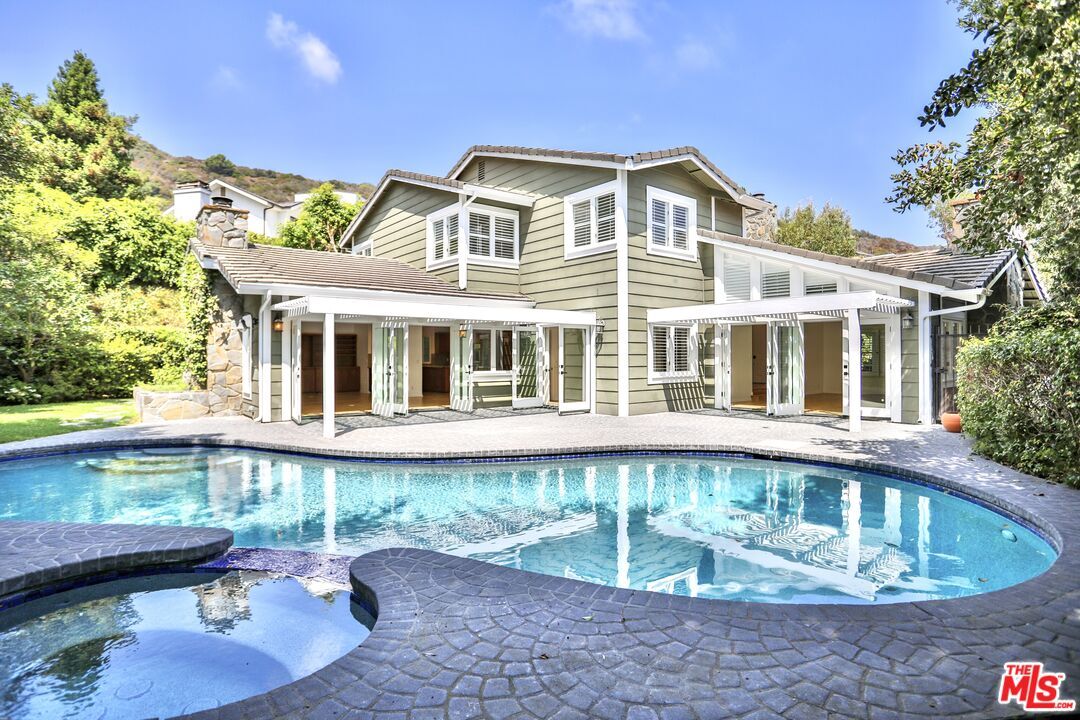 Primary Photo - 1405 Floresta Pl