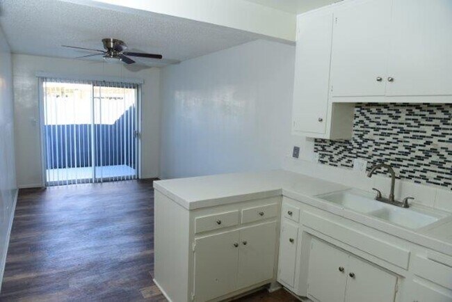 Foto del interior - Waterstone Garden