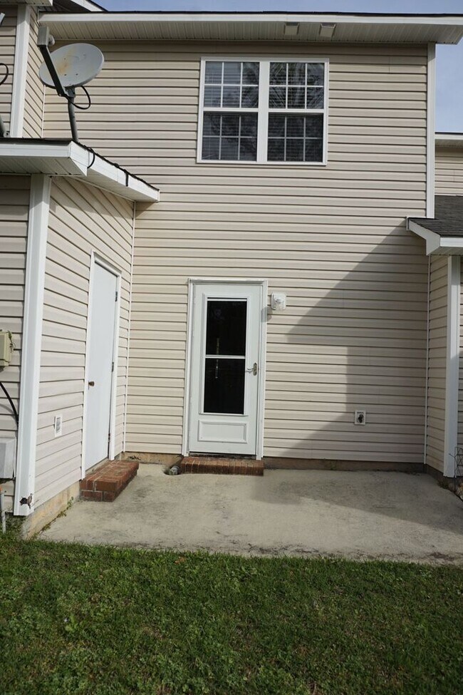 Foto del edificio - 2 Bedroom 2.5 Bathroom Townhome located in Marsh Oaks