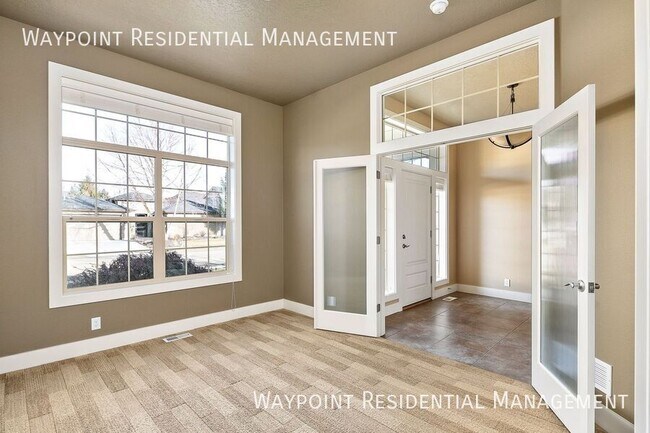 Foto del edificio - 1923 W Salerno St