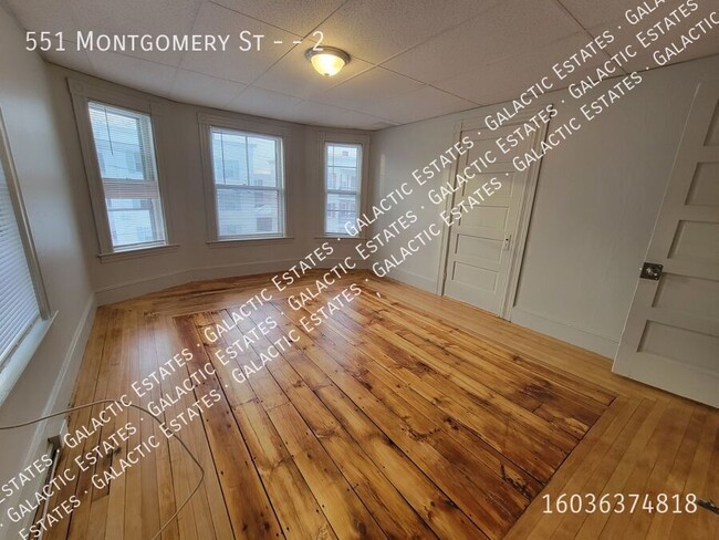 Building Photo - Second floor super spacious 4 bedroom apar...