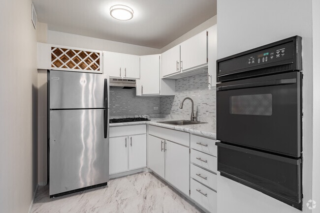 1HAB, 1BA - 730 ft² - Lotus Gardens Apartments