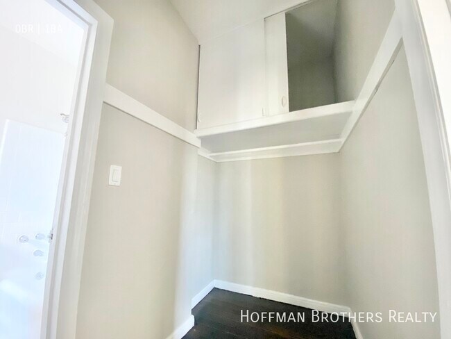 Foto del edificio - 1412 N Kingsley Dr