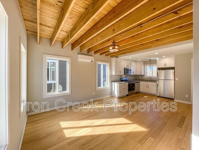 Building Photo - 53 W Cascade St