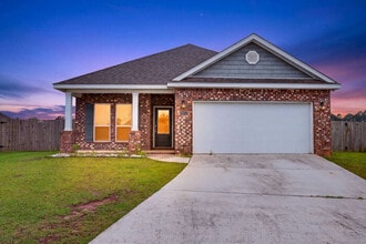 Building Photo - 15610 Ridge Ct
