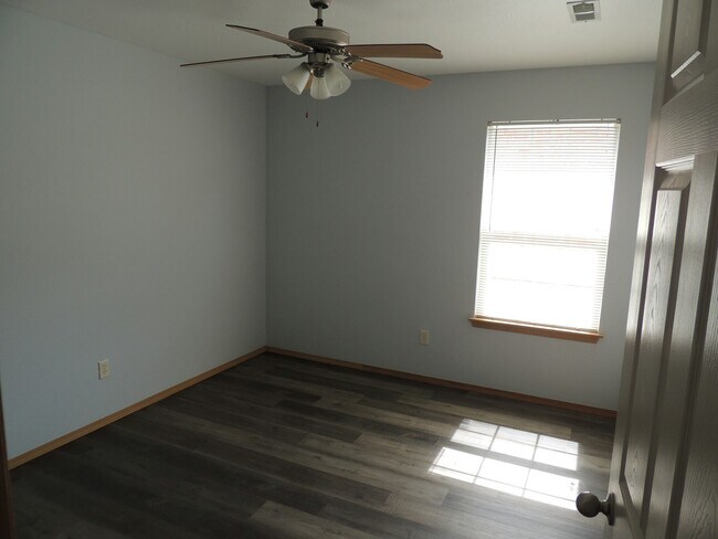 Building Photo - 649 Rilynn Avenue