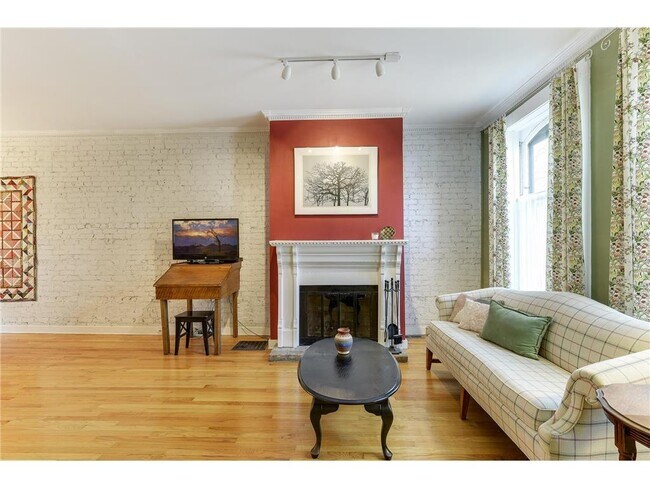 Foto del edificio - 3 W 33rd St