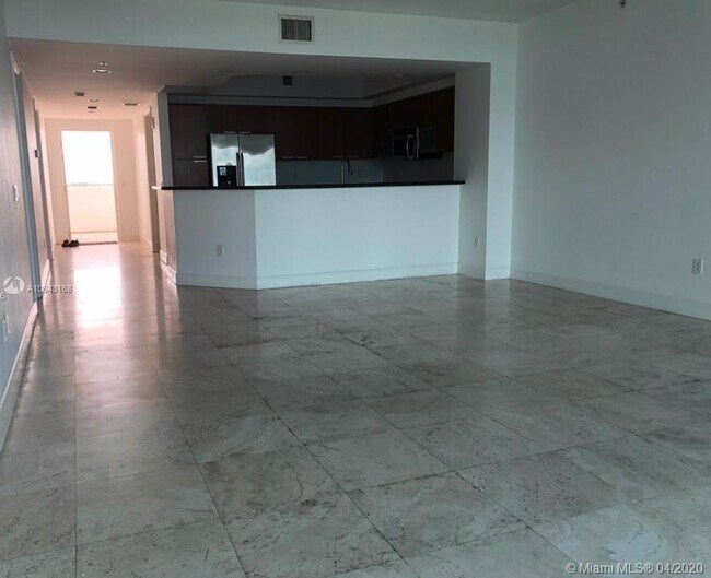 Foto del edificio - ONE FIFTY ONE AT BISCAYNE CONDO