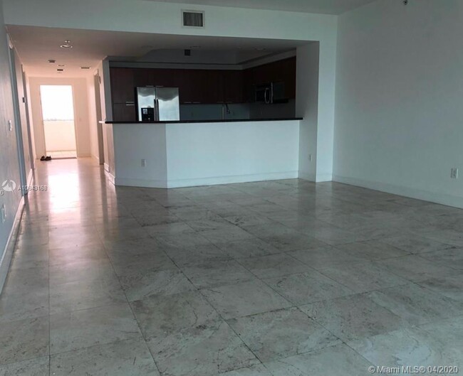 Building Photo - ONE FIFTY ONE AT BISCAYNE CONDO