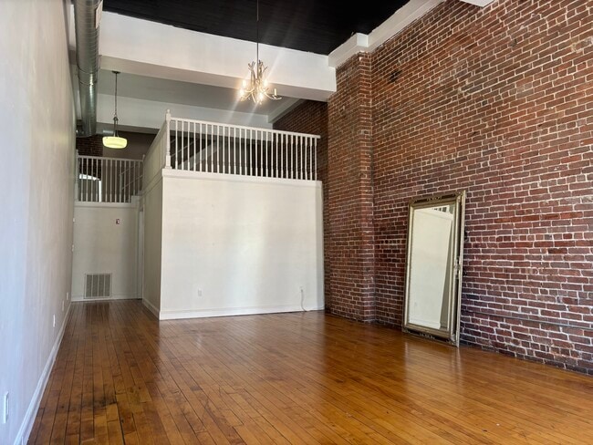 Building Photo - 124 Washington St
