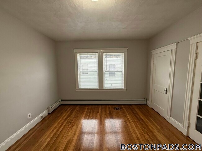 Building Photo - 38 Estes St