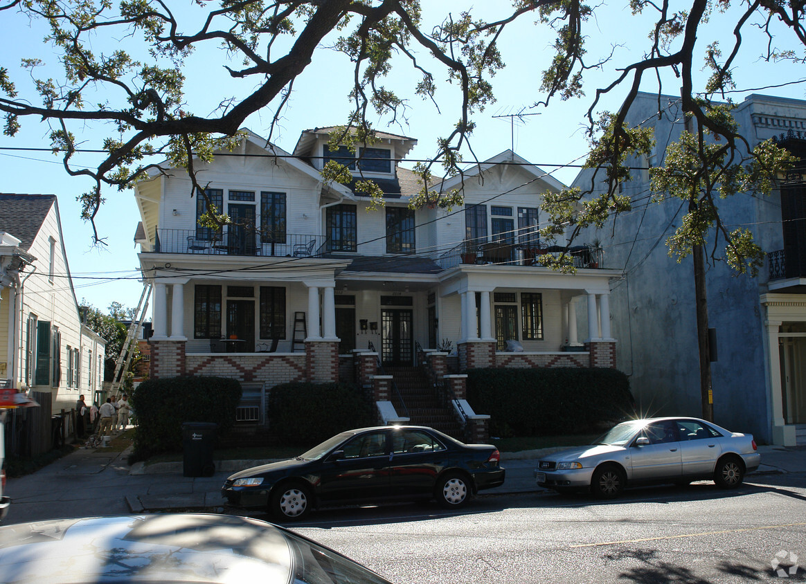 Building Photo - 2010-2012 Prytania St