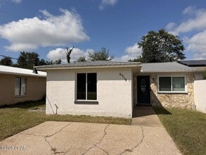 Building Photo - 6319 Pridgen St