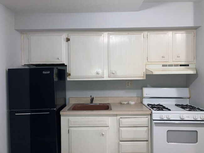 Building Photo - 508 South Juniper Street