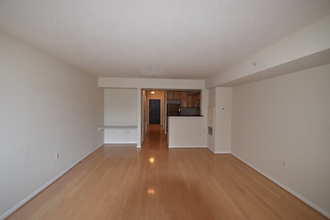 Foto del edificio - The Continental