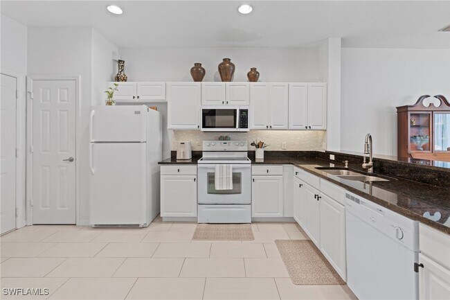 Foto del edificio - 941 Hampton Cir