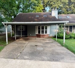 Building Photo - 1401 Elmdale Pl