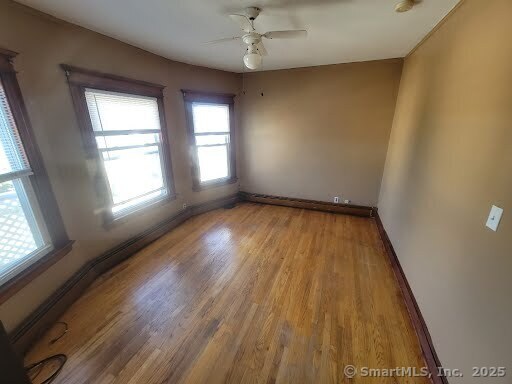 Building Photo - 322 Olivia St