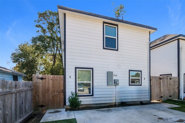 Foto del edificio - 7934 Way St