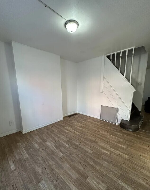 Foto del edificio - 2534 N Water St