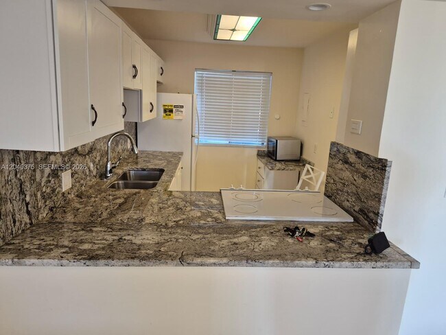 Building Photo - 4545 Luxemburg Ct