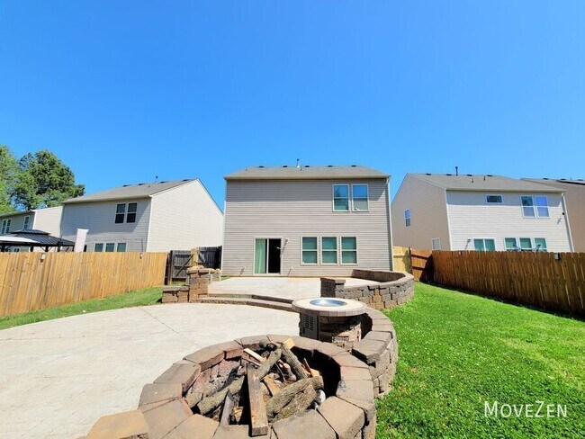 Foto del edificio - 7136 Pitzer Dr