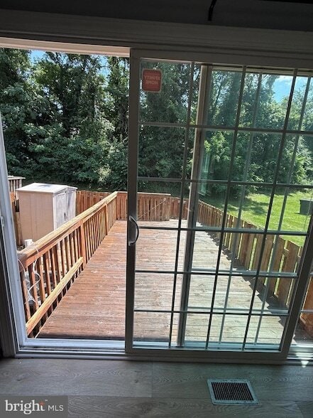 Building Photo - 339 Lindera Ct