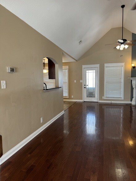 Foto del edificio - 1701 Winterhaven Ct