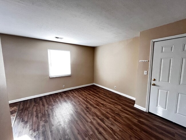 Photo - 2906 Noe Ct Apartment