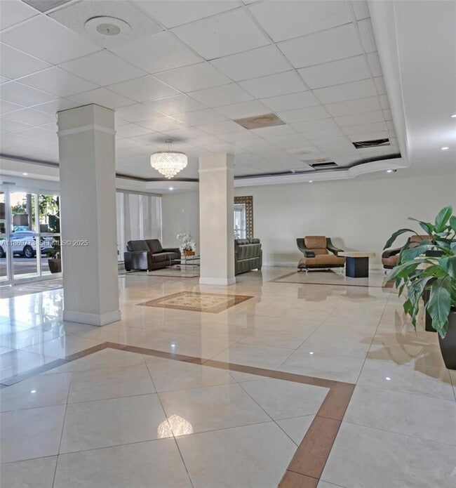 Building Photo - 1849 S Ocean Dr