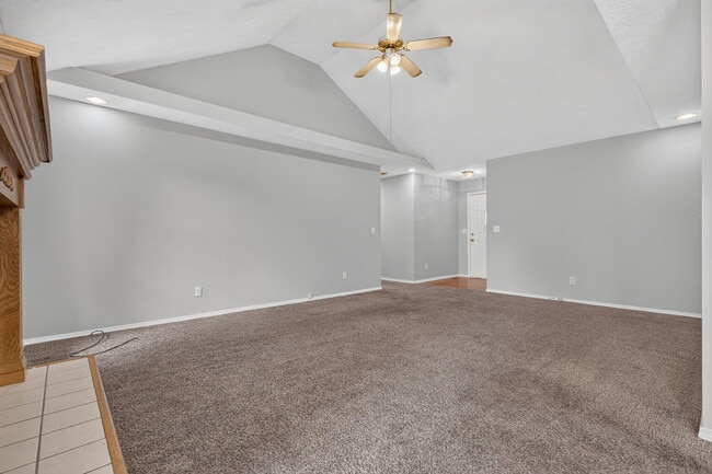 Foto del edificio - 1006 Cobblefield Way
