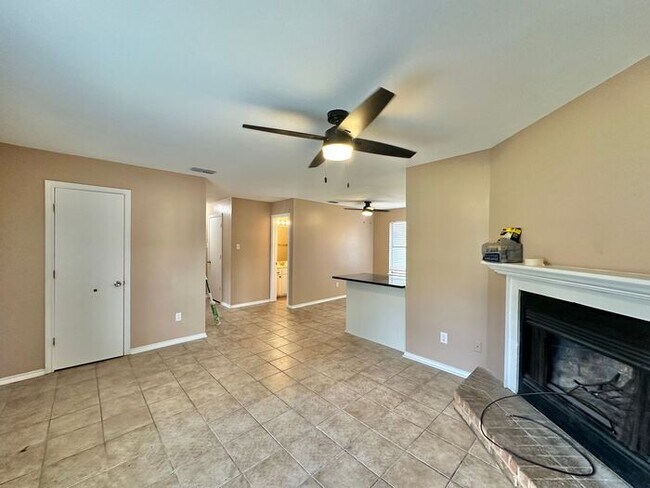Foto del edificio - Available Now! Newly Updated 3/2 in Flint!
