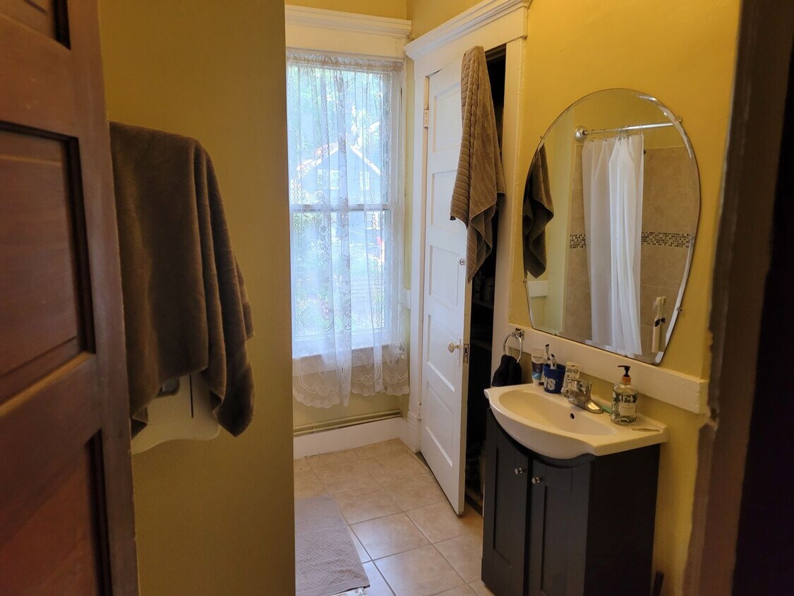 Photo - 1705 Edenside Ave