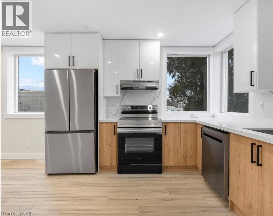 Photo principale - 264 Thayer Ave