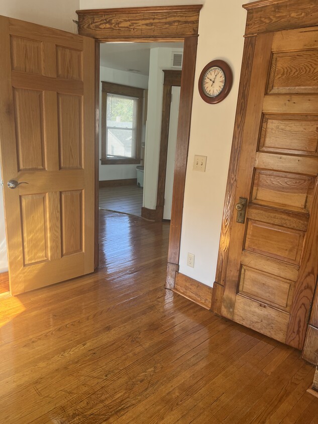 Primary Photo - 2417 Woodland Ave