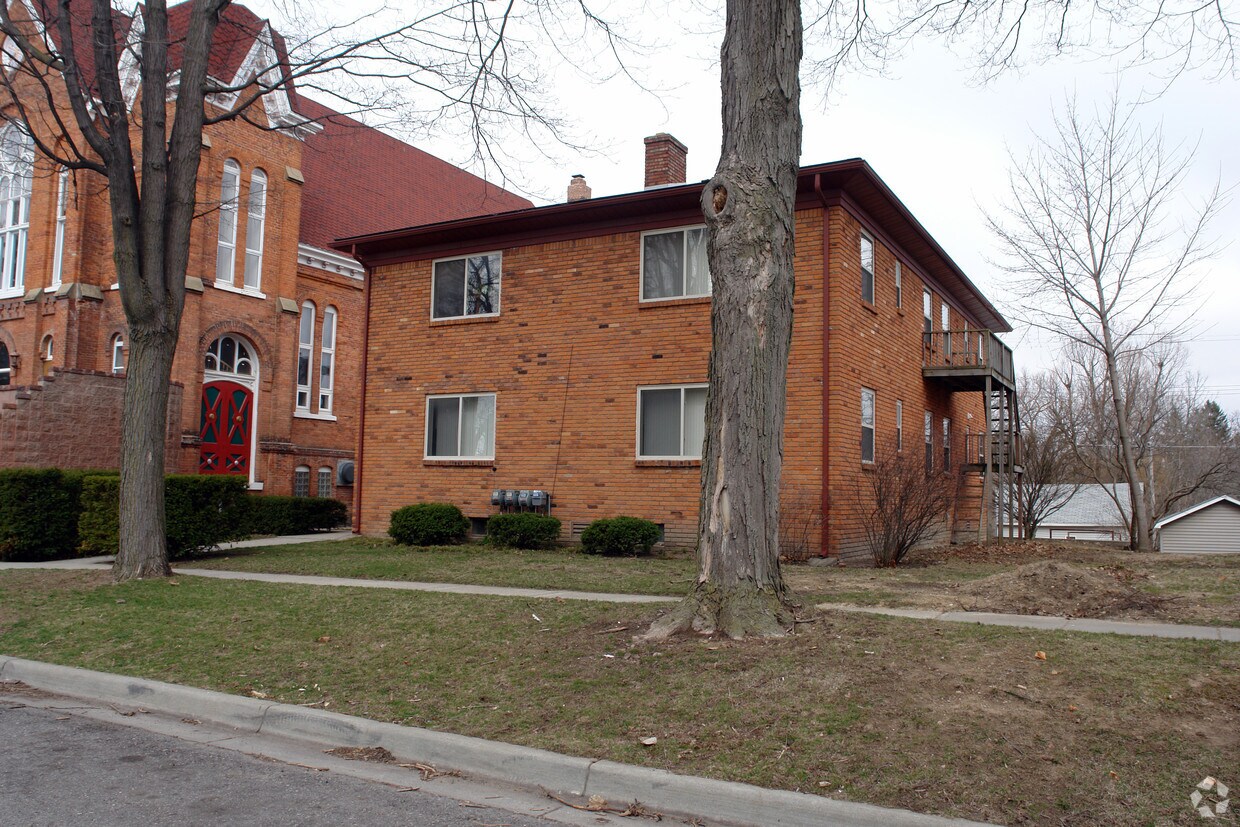 Building Photo - 234 Law St
