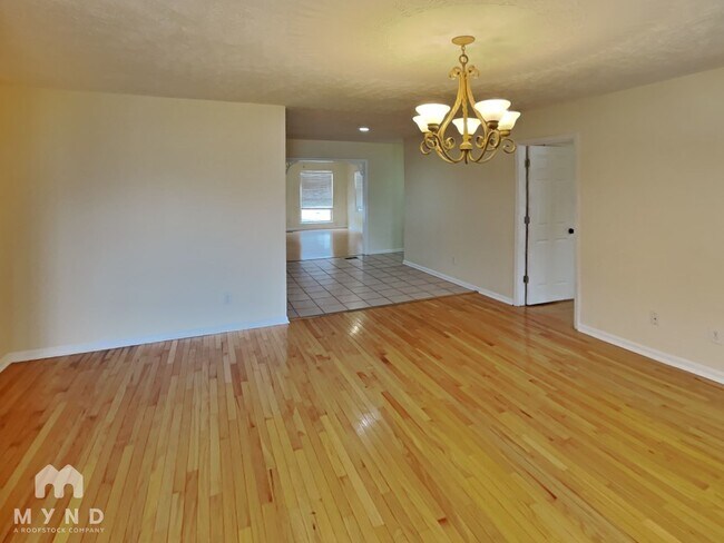 Foto del edificio - 110 Hyde Ln