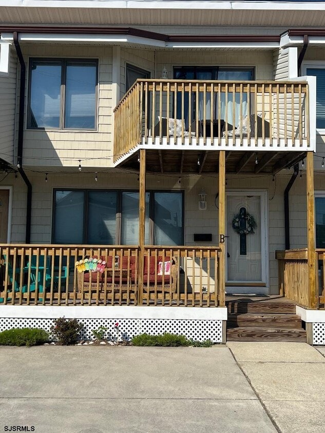 Primary Photo - 345 36th St S