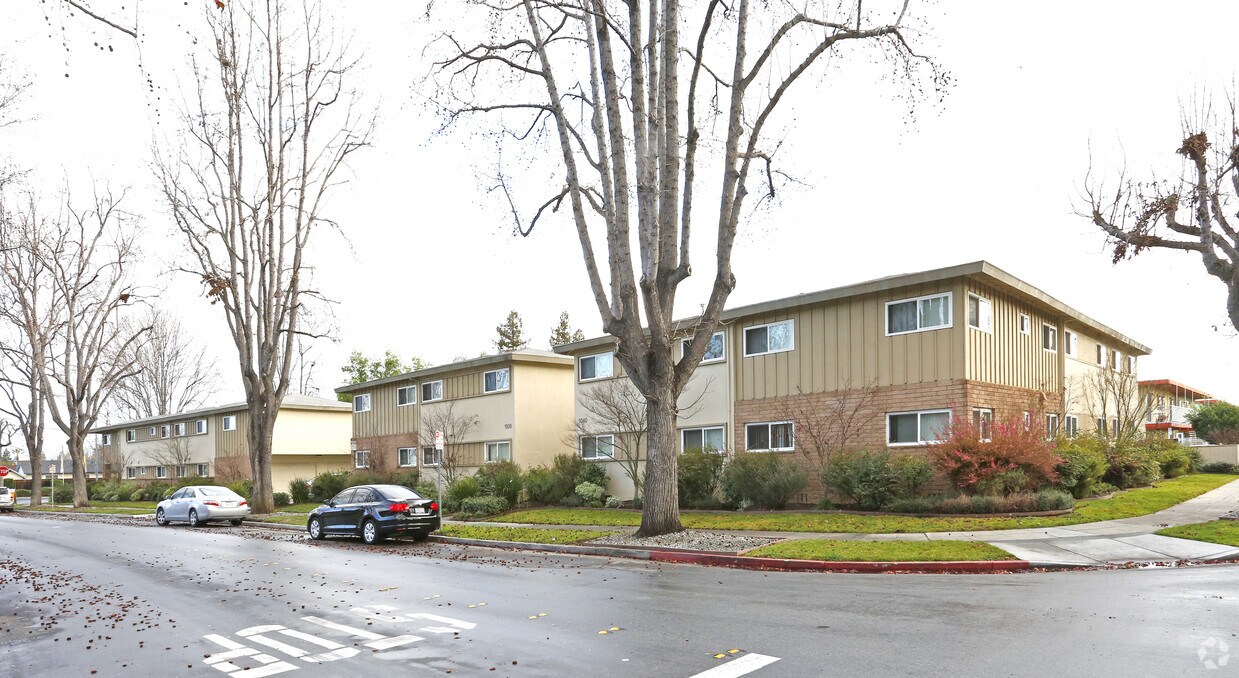 Foto principal - Saratoga Grove Apartments