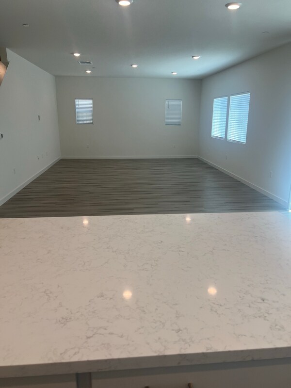 Foto del edificio - 7105 Vail Rnch Rd