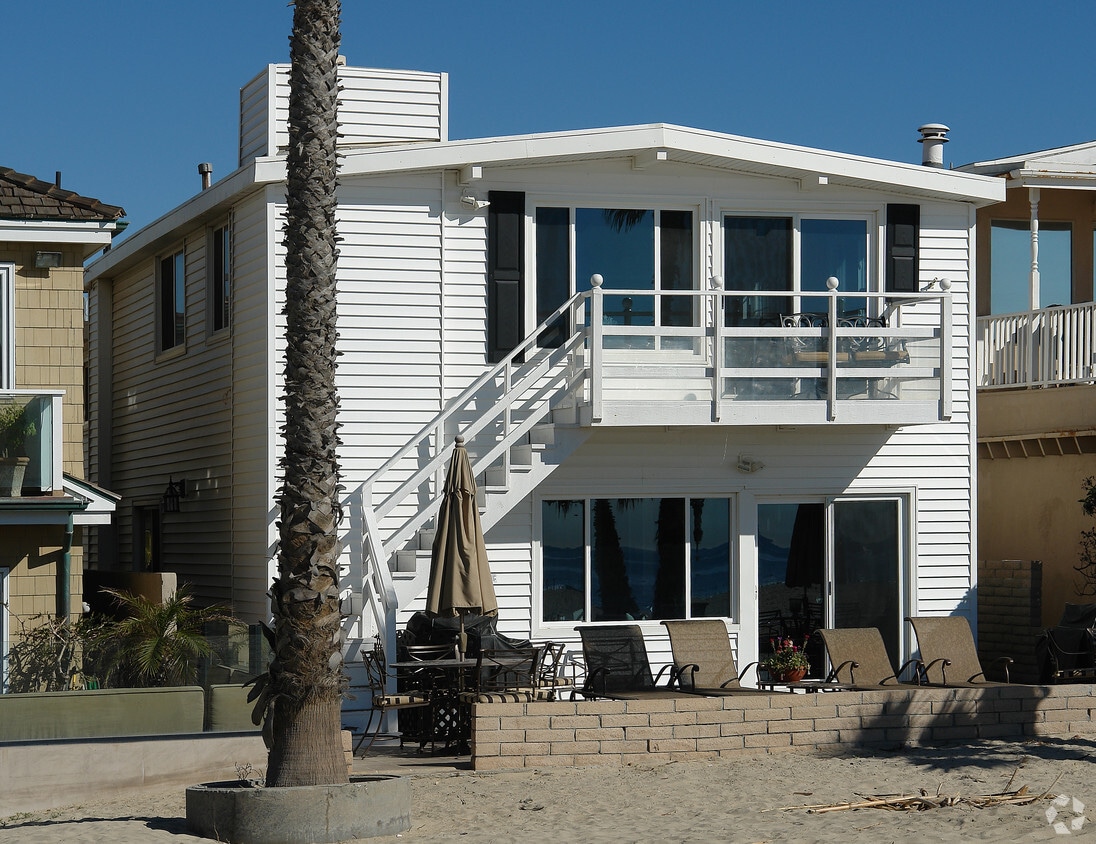 Building Photo - 5305 Seashore Dr