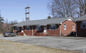 Building Photo - 809 Church St