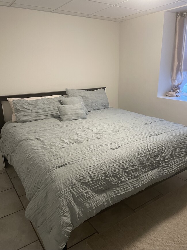 Building Photo - 31 Locust St