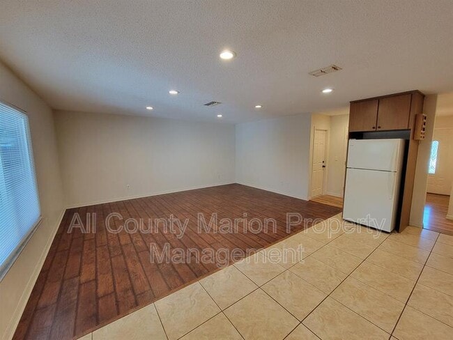 Foto del edificio - 446 Water Rd