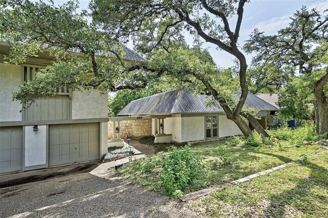 Foto del edificio - 6305 Shadow Valley Dr