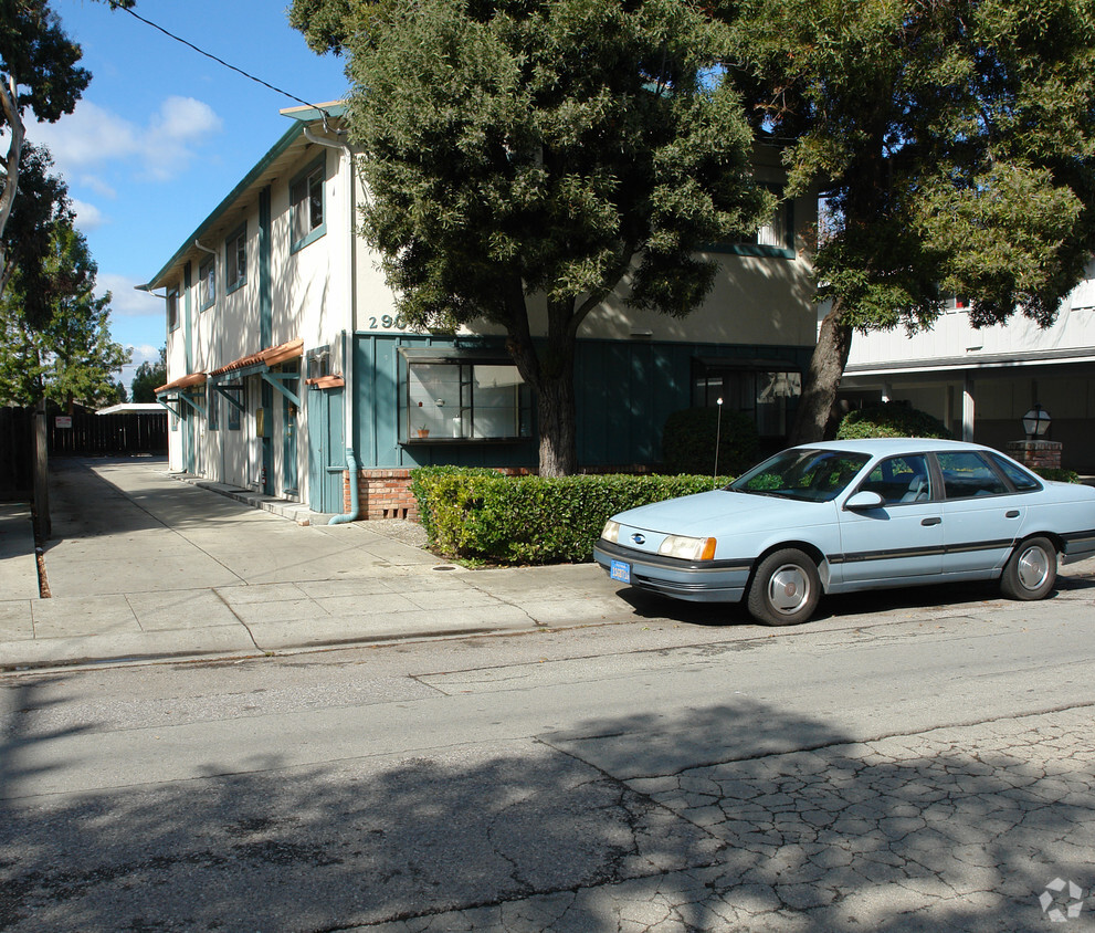 Building Photo - Curtner Ave